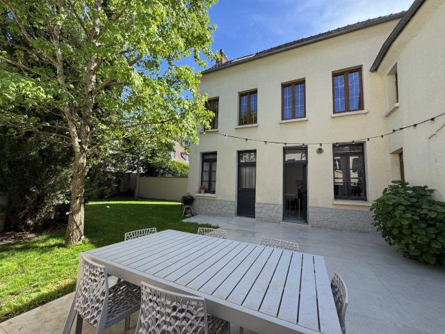 Maison 7 pièces 147 m²