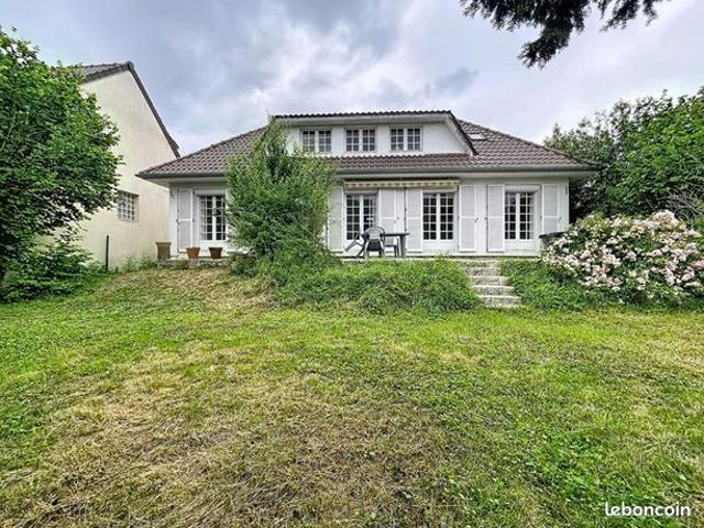 Maison 7 pièces 147 m²