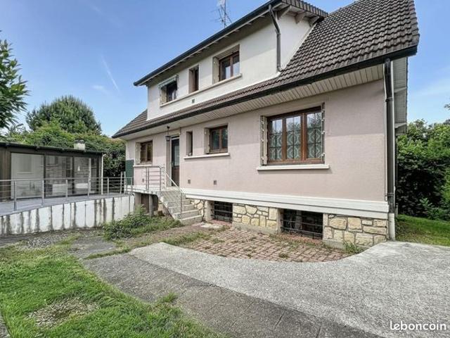 Maison 7 pièces 147 m²