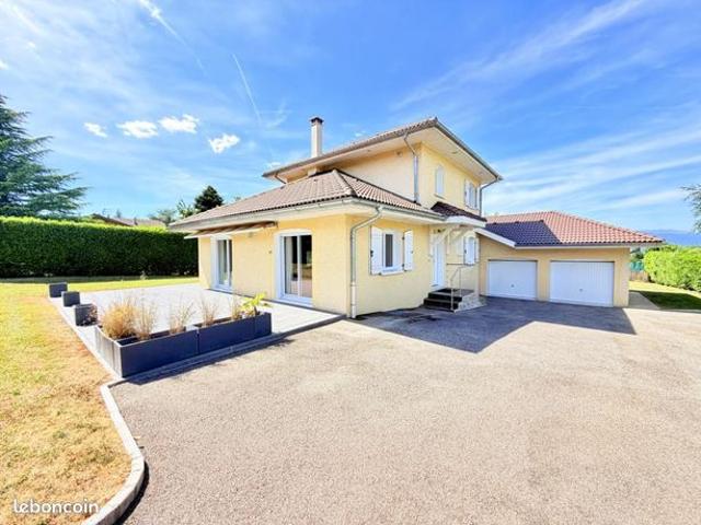 Maison 7 pièces 147 m²