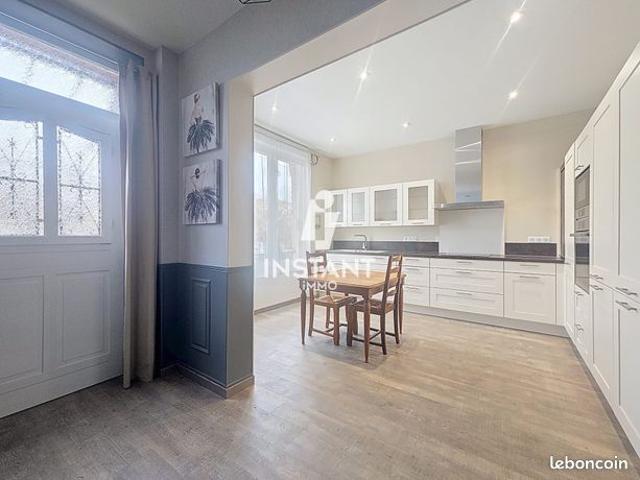 Maison 7 pièces 147 m²