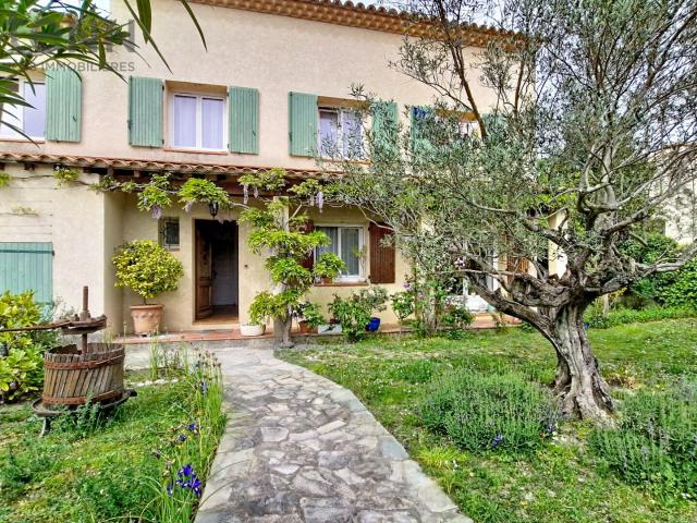 Maison 7 pièces 147 m²