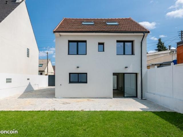Maison 7 pièces 147 m²