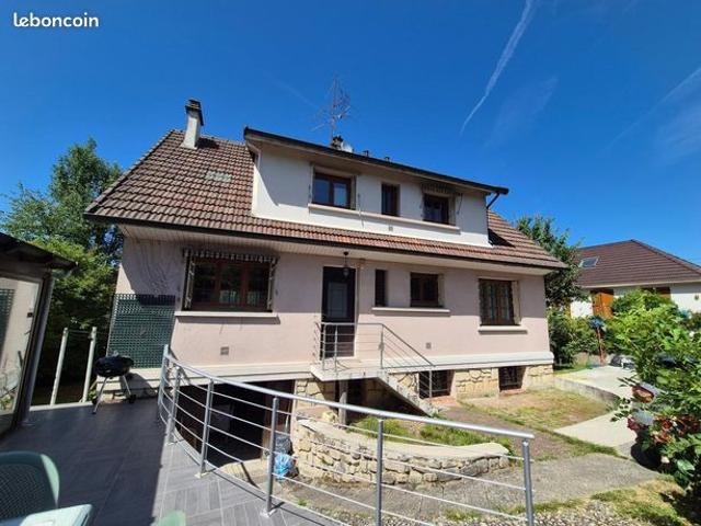 Maison 7 pièces 147 m²