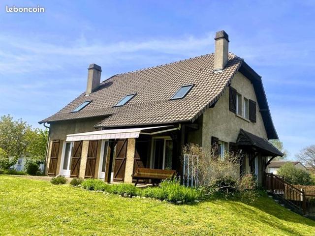 Maison 7 pièces 147 m²