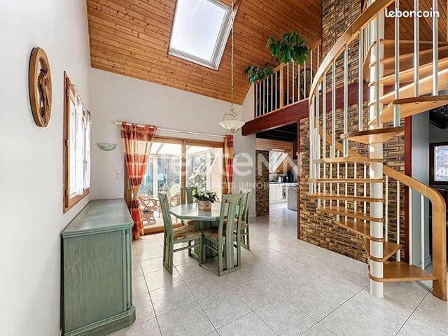 Maison 7 pièces 147 m²