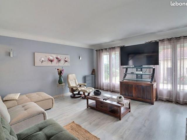 Maison 7 pièces 147 m²