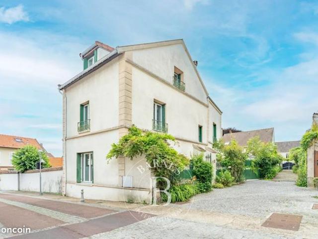Maison 7 pièces 147 m²