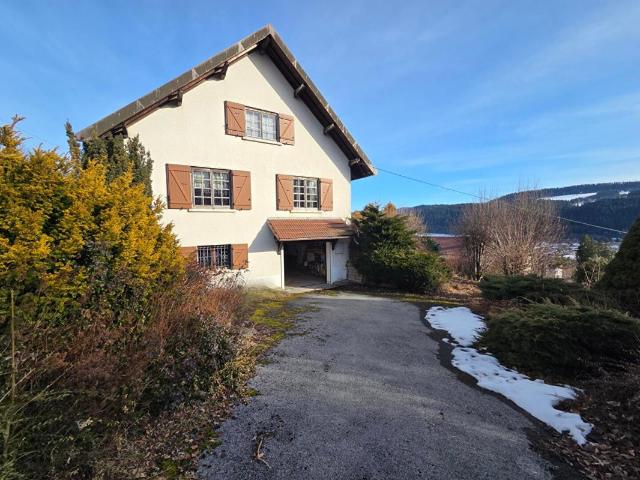 MAISON 7 PIECES 147 M² SUR TERRAIN DE 12 ARES 375000 EUROS