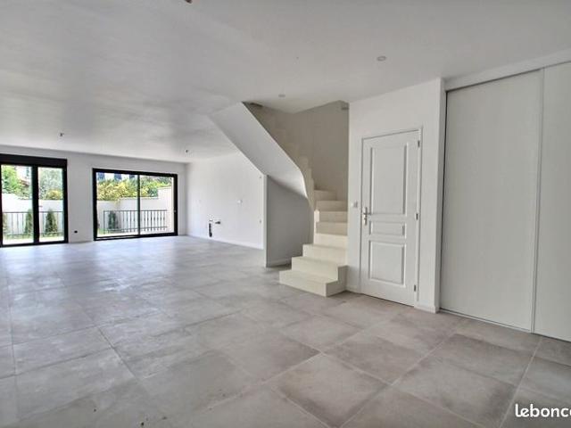 Maison 7 pièces 148 m²