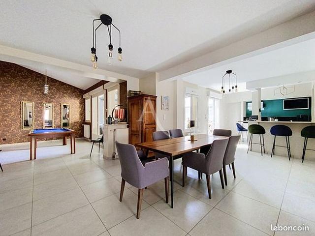 Maison 7 pièces 148 m²