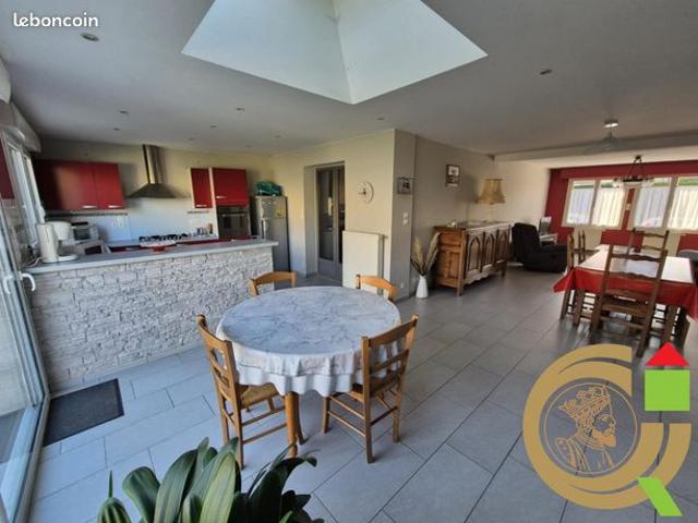 Maison 7 pièces 148 m²