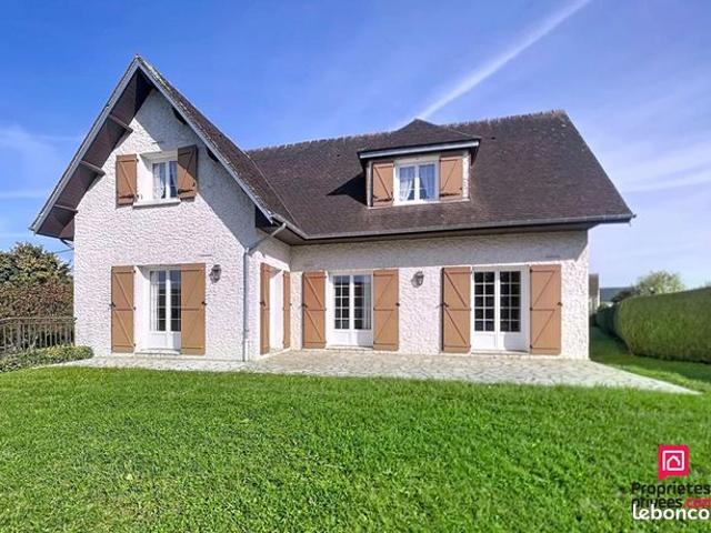 Maison 7 pièces 148 m²