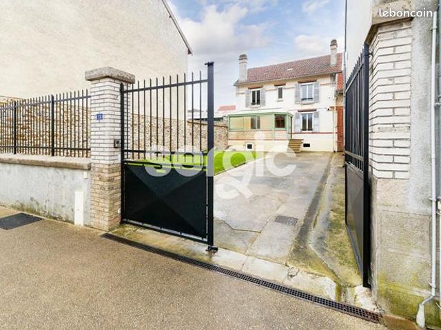 Maison 7 pièces 197 m²