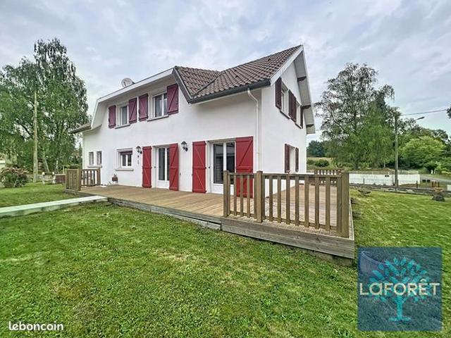 Maison 7 pièces 148 m²