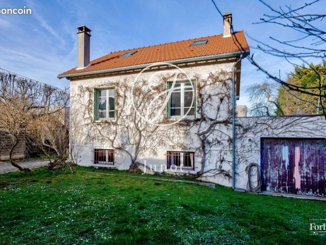 Maison 7 pièces 148 m²