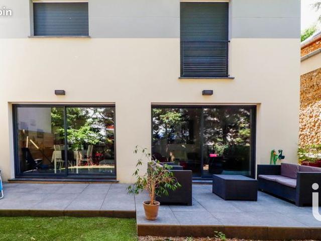 Maison 7 pièces 148 m²