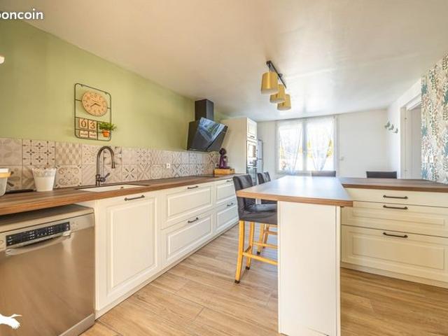 Maison 7 pièces 140 m²