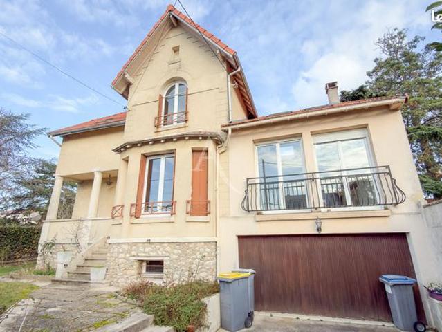Maison 7 pièces 140 m²