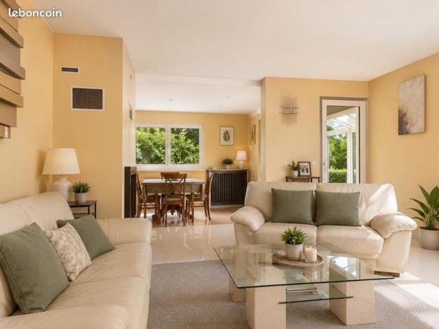 Maison 7 pièces 140 m²