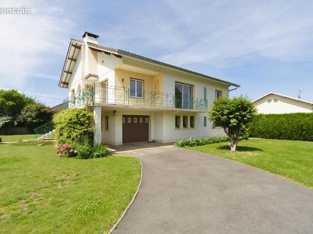 Maison 7 pièces 140 m²
