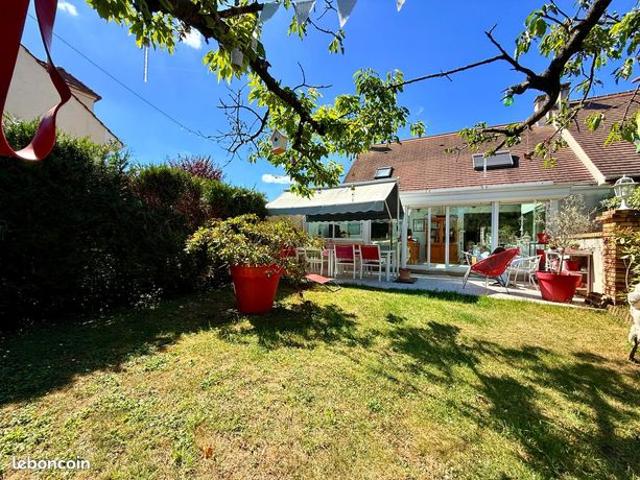 Maison 7 pièces 140 m²