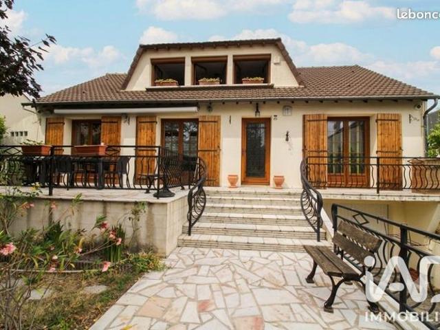 Maison 7 pièces 140 m²