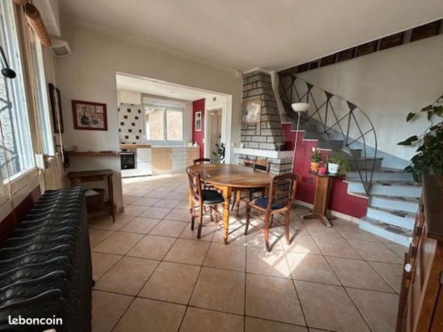 Maison 7 pièces 140 m²