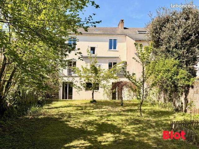 Maison 7 pièces 140 m²