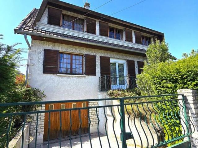 Maison 7 pièces 140 m²