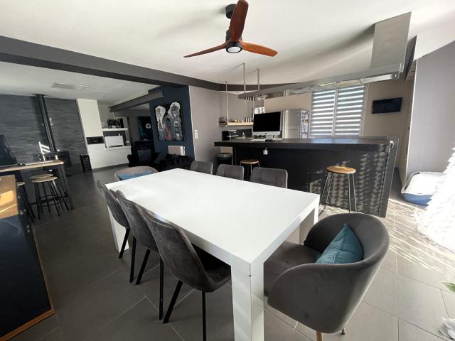 Maison 7 pièces 140 m²