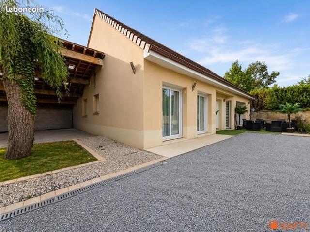 Maison 7 pièces 140 m²