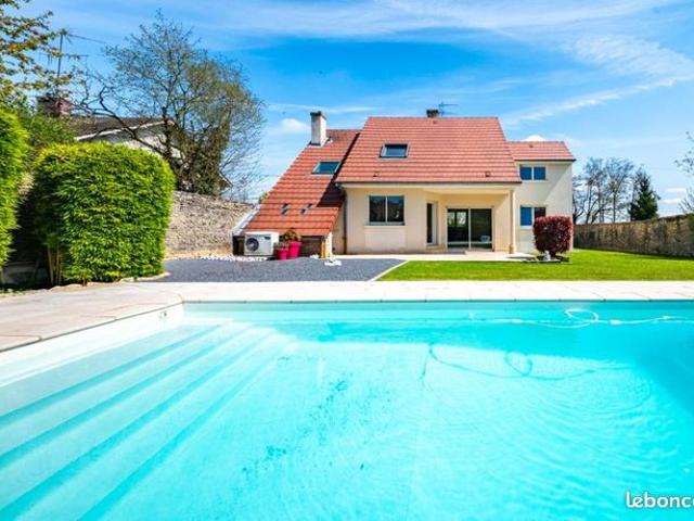 Maison 7 pièces 140 m²
