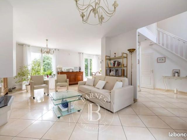 Maison 7 pièces 140 m²