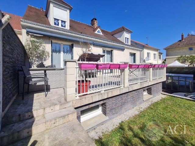 Maison 7 pièces 140 m²