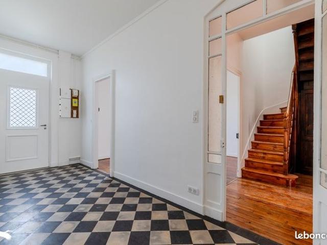 Maison 7 pièces 140 m²