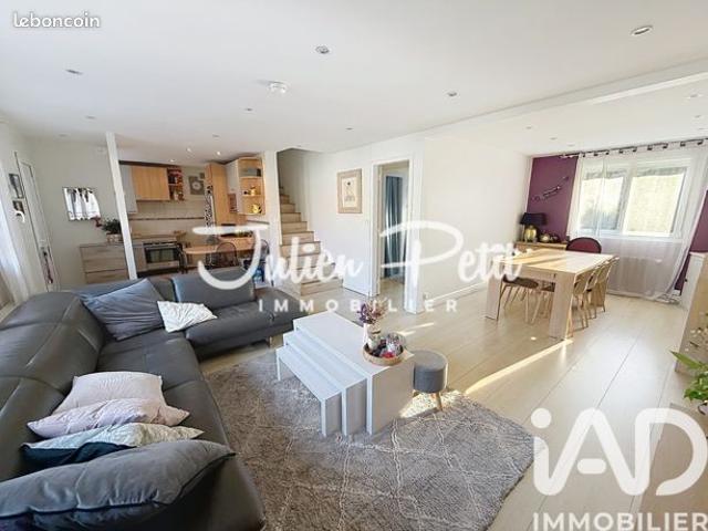Maison 7 pièces 140 m²