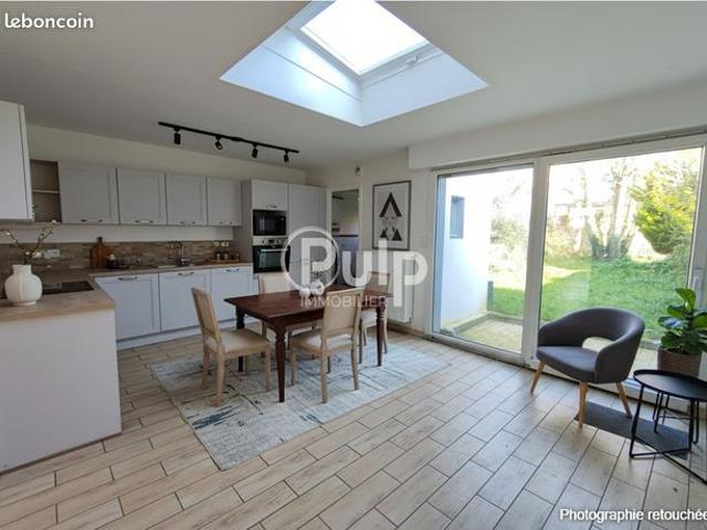 Maison 7 pièces 140 m²