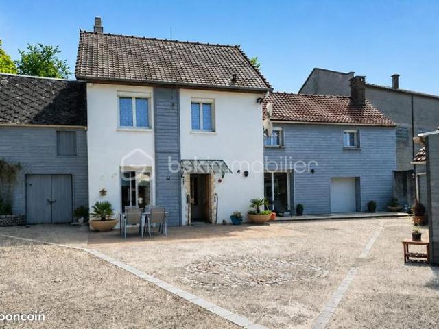 Maison 7 pièces 140 m²