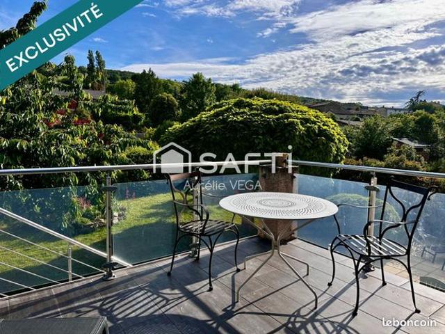 Maison 7 pièces 140 m²