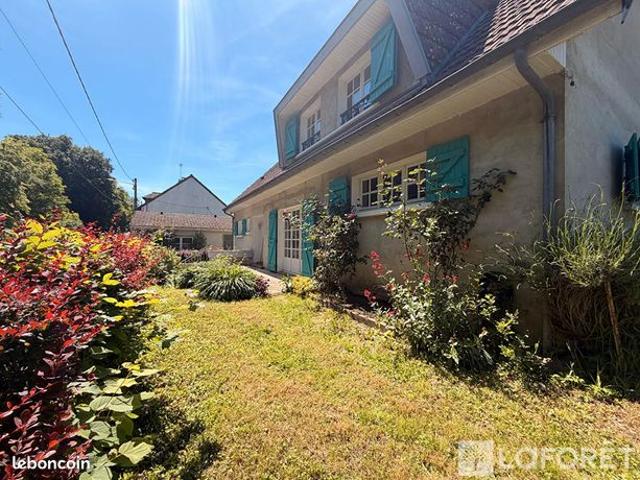 Maison 7 pièces 140 m²