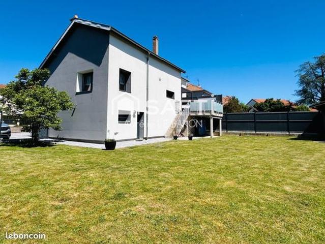 Maison 7 pièces 140 m²