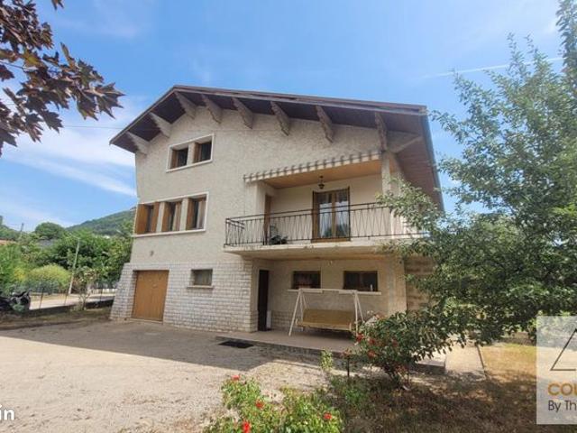 Maison 7 pièces 140 m²