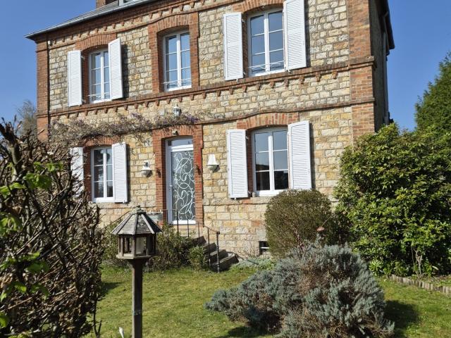 Maison 7 pièces 140 m²