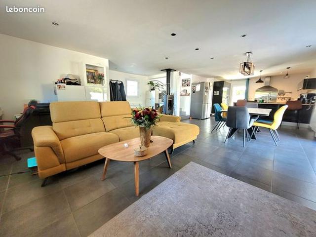 Maison 7 pièces 140 m²