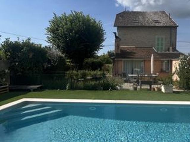Maison 7 pièces 140 m²