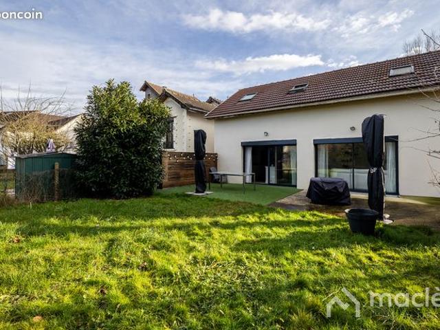 Maison 7 pièces 140 m²