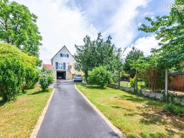 Maison 7 pièces 140 m²