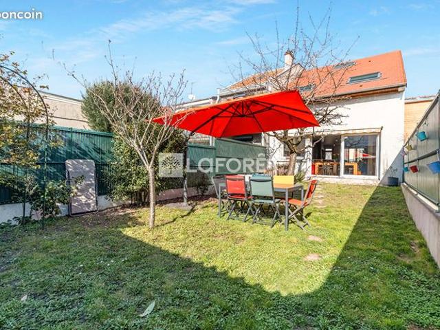 Maison 7 pièces 140 m²