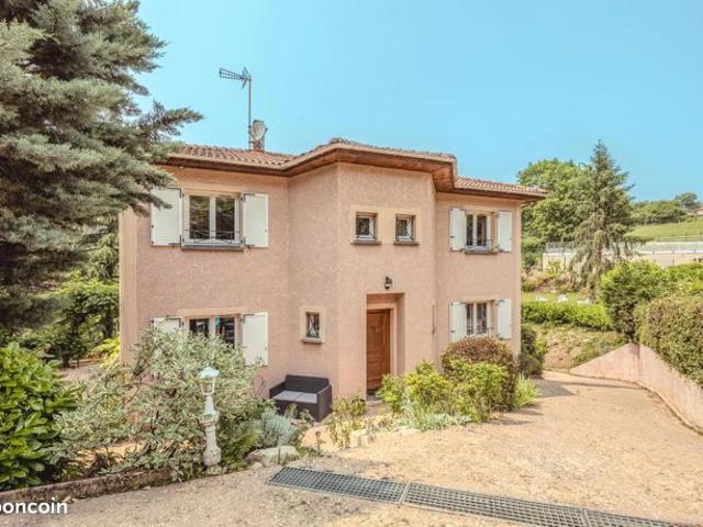 Maison 7 pièces 140 m²